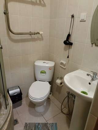 Гостиница Надежда Таганрог Стандартный трехместный номер-8