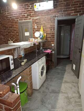 Гостиница Надежда Таганрог Кровать в общем 8-местном номере-9