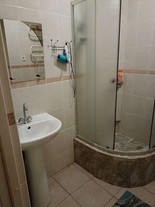 Гостиница Надежда Таганрог Полулюкс Делюкс-5