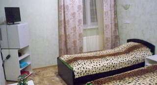 Гостиница Гостевой Дом Надежда Таганрог Двухместный номер с 1 кроватью или 2 отдельными кроватями-1
