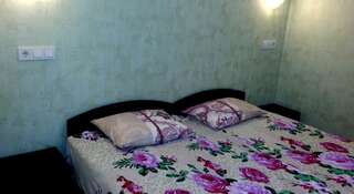Гостиница Гостевой Дом Надежда Таганрог Двухместный номер с 1 кроватью или 2 отдельными кроватями-2