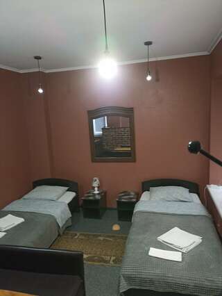 Гостиница Надежда Таганрог Апартаменты с 2 спальнями-1