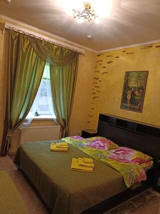 Гостиница Надежда Таганрог Полулюкс Делюкс-1